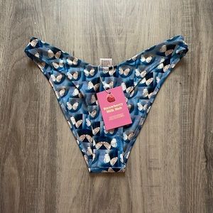 NWT STRAWBERRY MILK MOB
Butterfly Effect Bikini Bottom